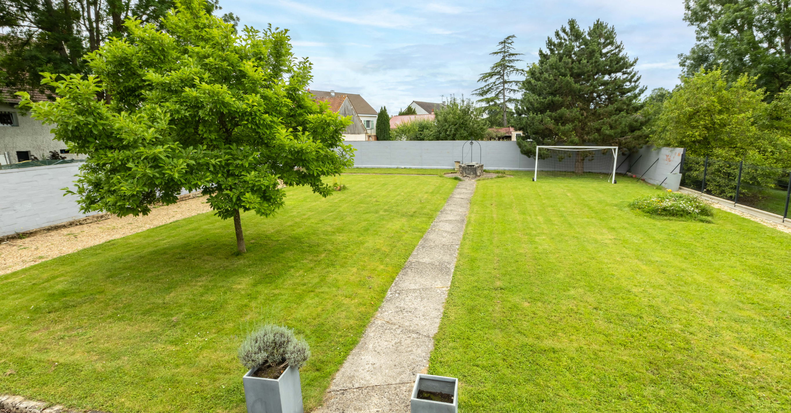 Jardin 2 maison Faremoutiers